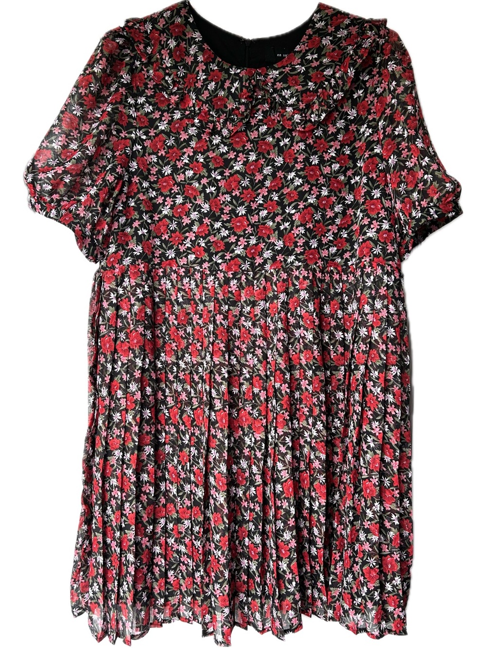 En Saison Floral Pleated Babydoll Dress in Black & Red - Large